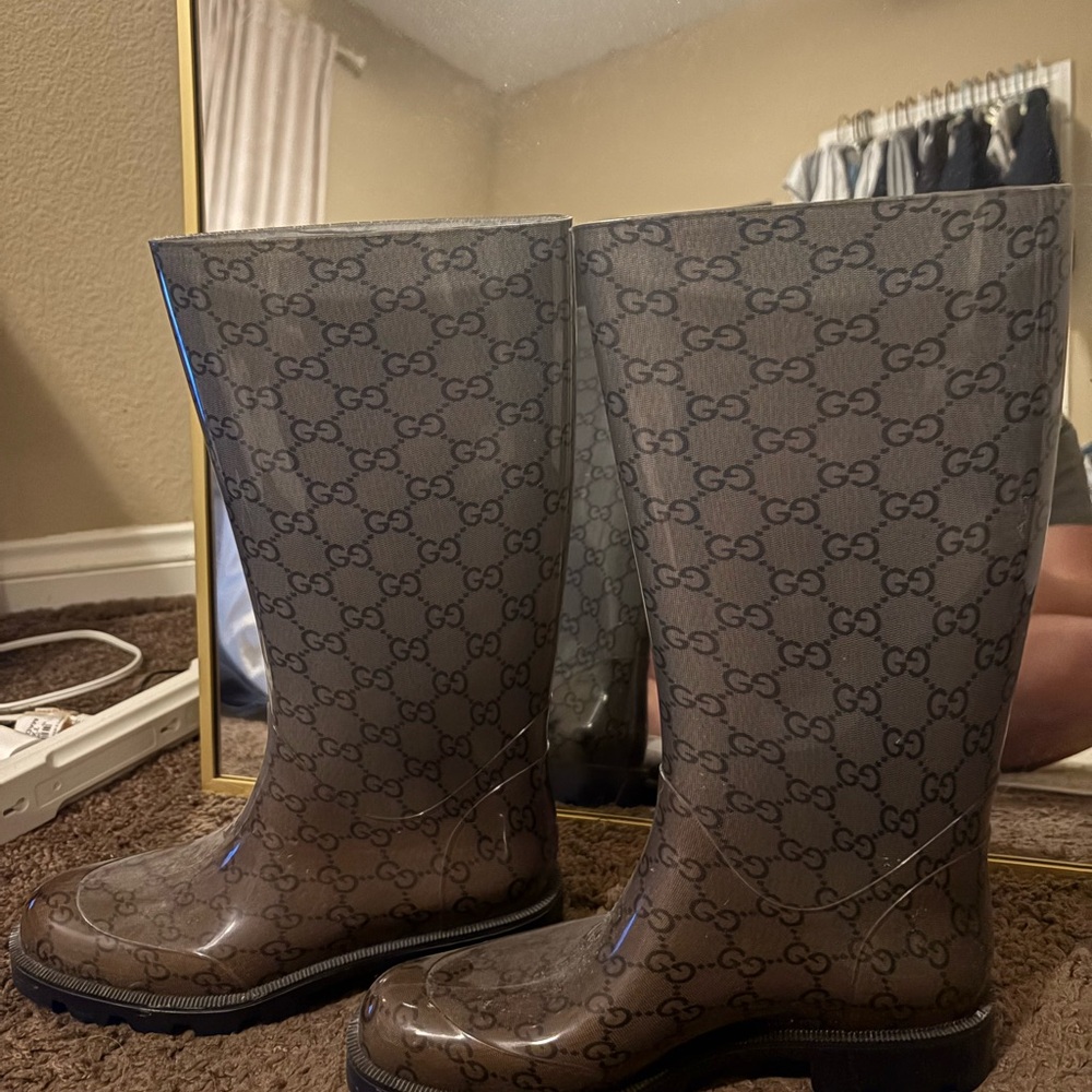 Gucci Women's Dark grey Monogram Rain Boots